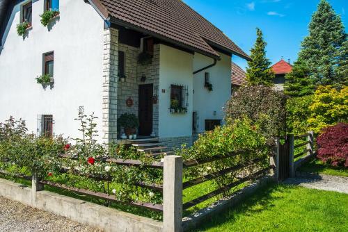 Apartma Rombon Brdo With Free Onsite Parking