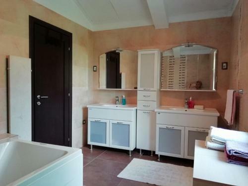 Apartments In Villa Azra