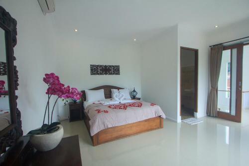Villa Dharma Shanti