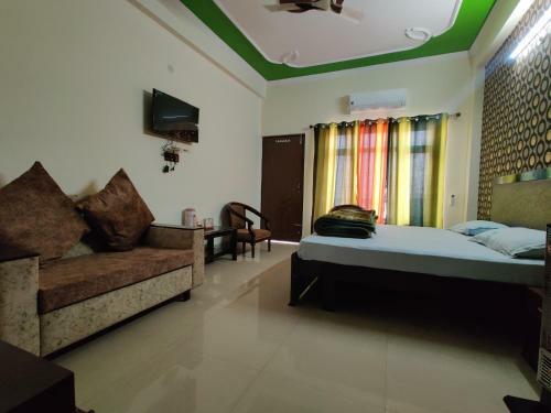 Aashriwad Hotel