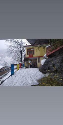 Albergue Basecamp Nirvana Manali
