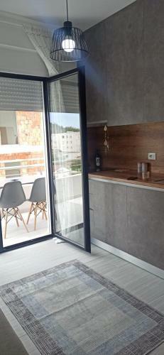 Apartment Center Himara