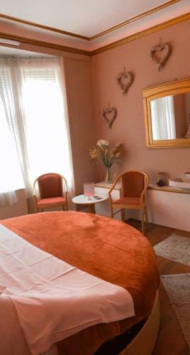 Hostal Chambre Romantique