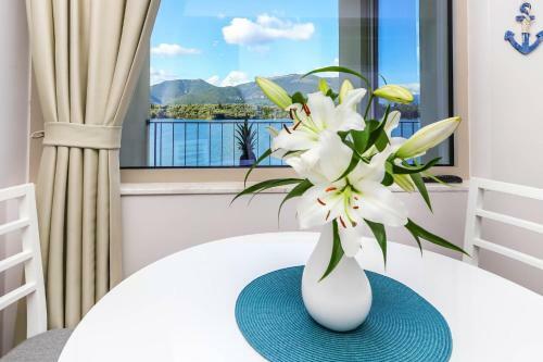 Apartments Maestral