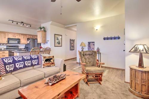 Apartamento Show Low Condo With Private Balcony And Views!