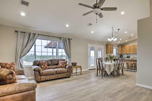Show Low Home With White Mountain Lake Access!