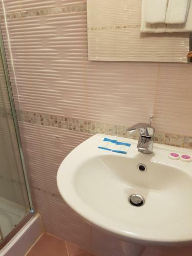 Hostal Guesthouse Zanier