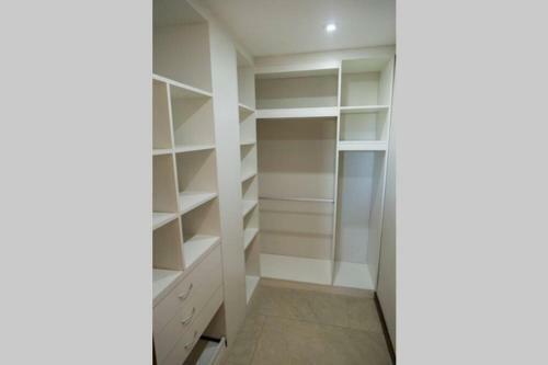 Apartamento Luminoso, Acogedor Y Moderno!!