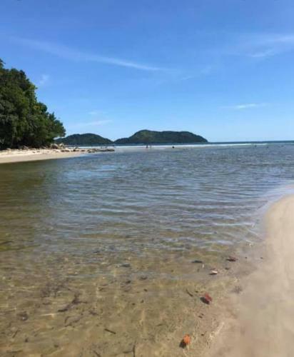 Casa Em Bertioga Praia de Borac�ia Com Piscina
