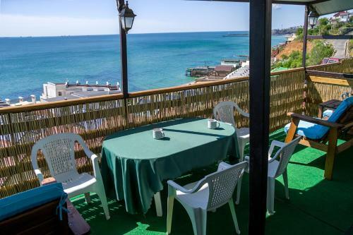 Seaview Apartments