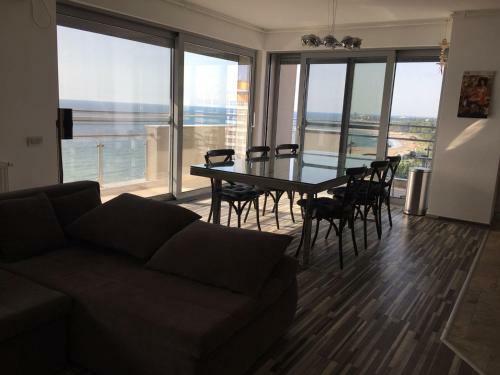 Aky&suki Sea View Apartments