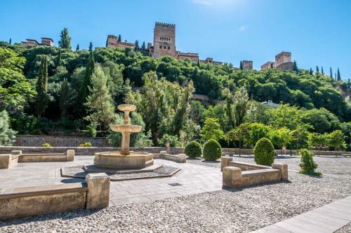 Apartamento Frente A La Alhambra