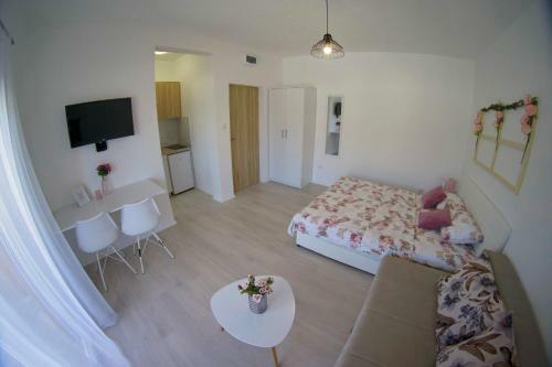 Hostal Apartmani Ogi 1