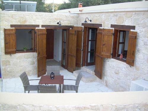 Ktima Charitini 2