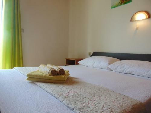Apartments & Rooms Mila