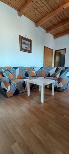 Apartments & Rooms Mila