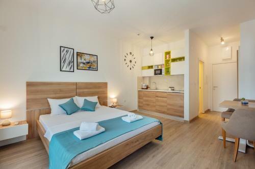 Green Valley Apartments