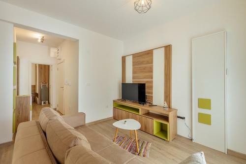 Green Valley Apartments