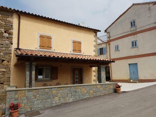 Apartamentos Truffle House Karlic