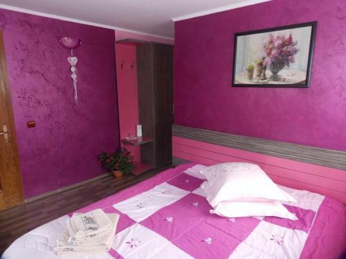 Hostal Vila Deni