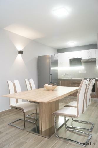 Allone Apartman