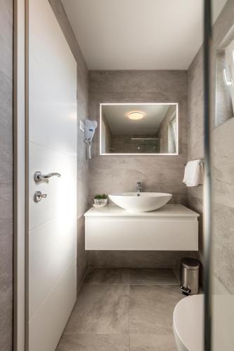 Hvar De Luxe Apartments 1