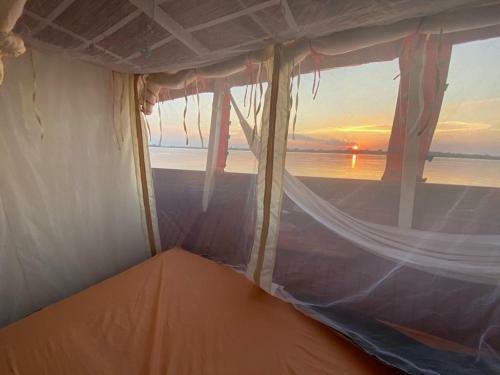 Canoa Cruise