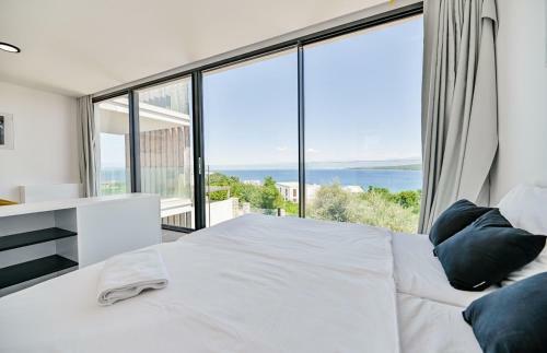 Deluxe Apartment Rova With Private Pool And Sea View