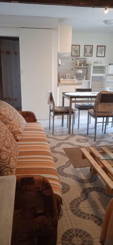 Apartamento App ?eljka 2, 200m Beach