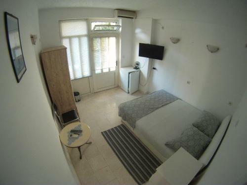 Hostal Salona Suite