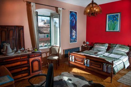 Hostal Buga And Tuga Rooms