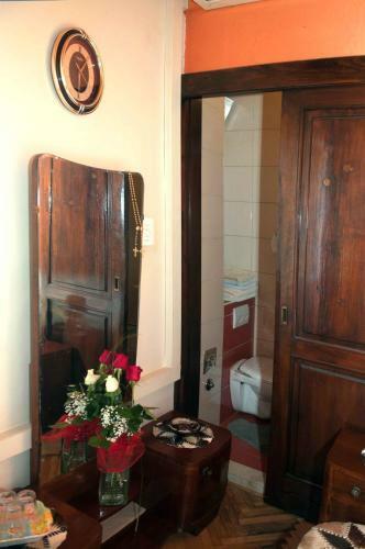 Hostal Buga And Tuga Rooms