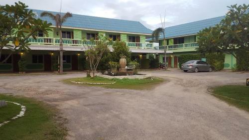 Aparthotel Green View Resort Tha Yang