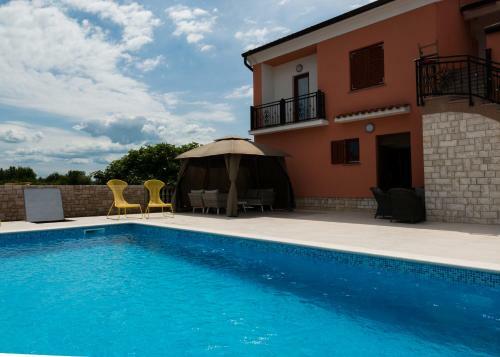 Apartments Alma