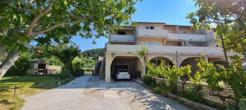 Apartamentos Maestral-nmf