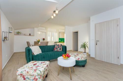 Apartamento Courtyard Seafront House