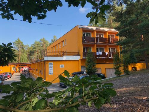 Hostal Penzion Nov� Ml�n