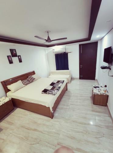 Rooftop Apartment Centrally Located