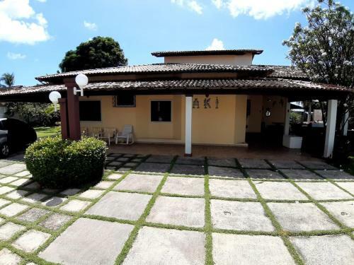 Casa Com 4 Suites E Piscina. �tima Localiza��o.