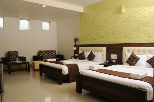 Hotel Platinum Arrow Hub