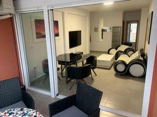 Apartamento "pedro" 250 M De La Playa