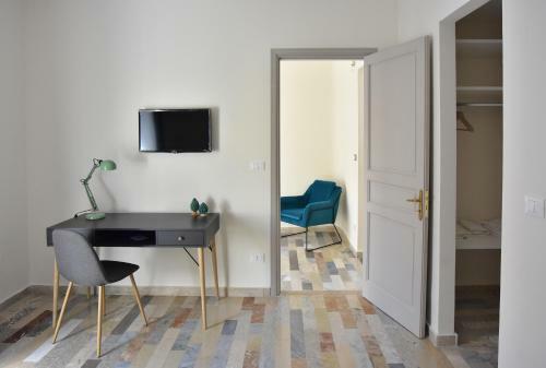Hostal Casa Tresca - Holiday Accommodations