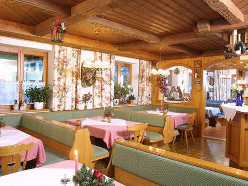 Hostal Pension Appartements �tzmooshof