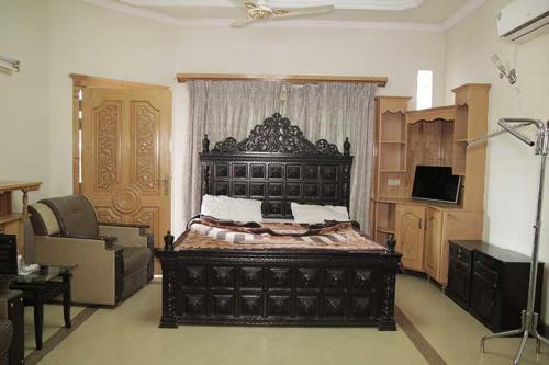 Hostal Butt Lodges 3