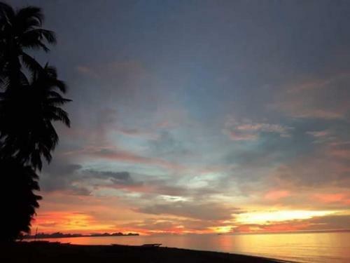 Bungalow On The Beach. Great Sunset. Relaxing Place