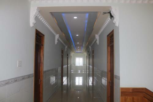 Hotel Kh�ch S?n Nam S?n