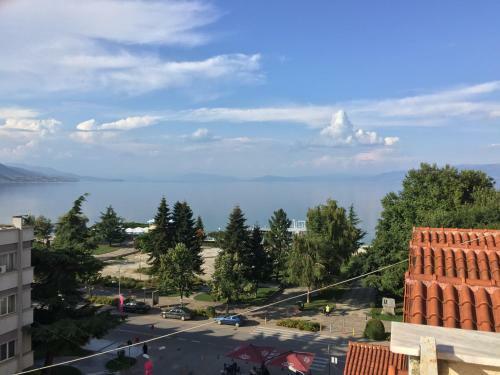 Lake View Apartment! 200m2