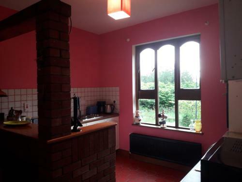 Spacious Private 5 Br 1 Km To Beach Dogs Welcome