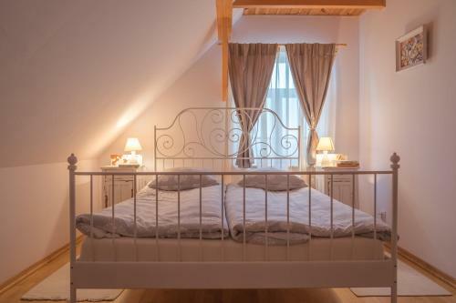 Bed & Breakfast Miodowa Kolonia
