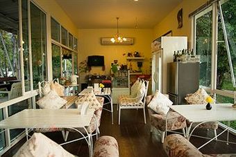 Hotel Baan Suan Him Doi